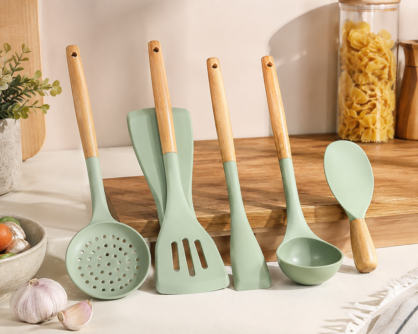 5PCS Green Silicone Kitchen Utensil Set – Non-Stick Cooking Utensils with Wooden Handles – Silicone Spatula Set, Cooking Spoon, Turner, Kitchen Tools, Heat Resistant Kitchen Gadgets, Wholesale Kitchen Accessories